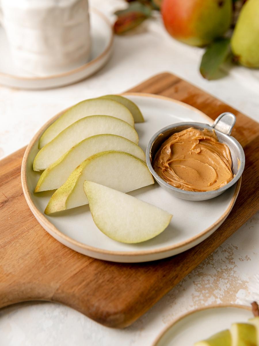 how to cut pears sliced