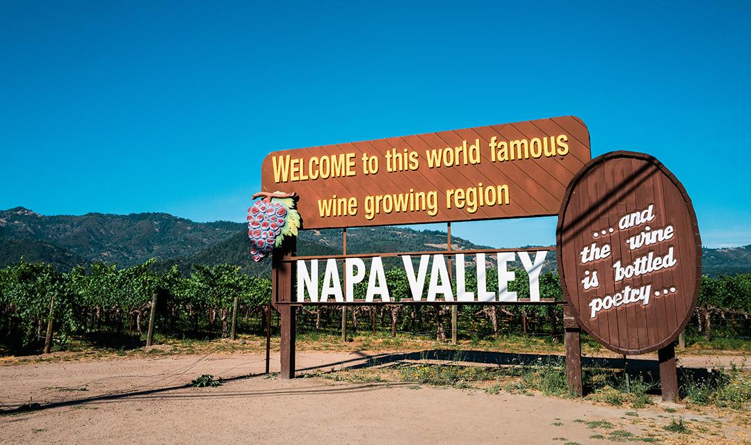 Article Cards Featured Image Welcome sign of Napa Valley, California