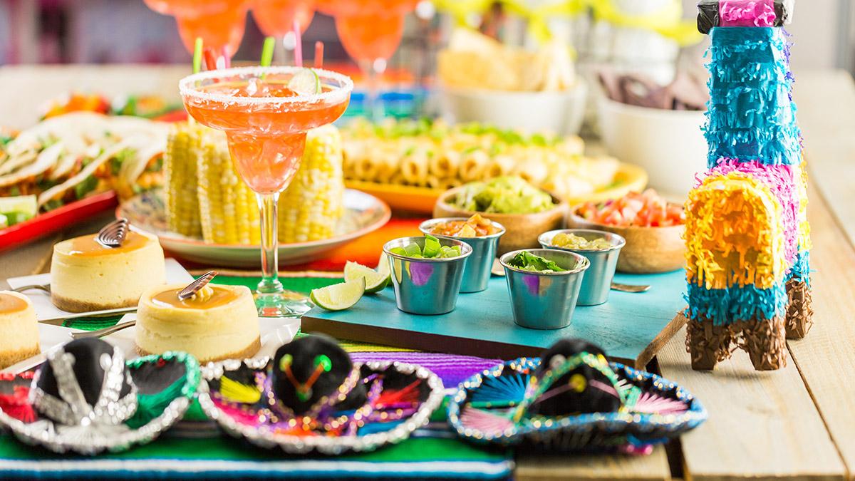 Article Cards Featured Image cinco de mayo party ideas hero